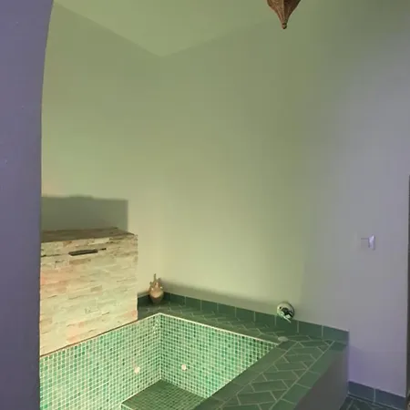 La Moreria Y Su Jacuzzi Holiday home *