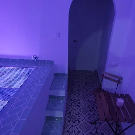 La Moreria Y Su Jacuzzi