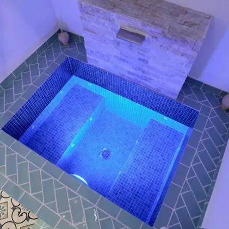 La Moreria Y Su Jacuzzi